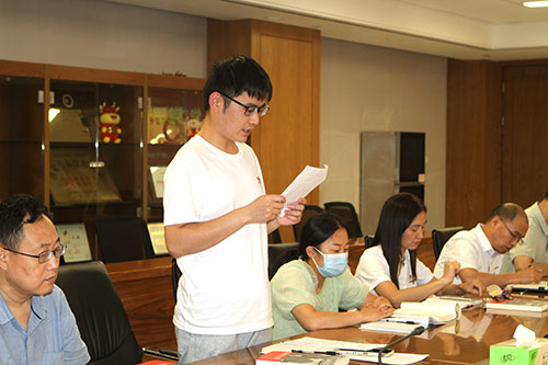 【匯聚青年力量 奮進(jìn)時(shí)代征程】創(chuàng)力集團(tuán)黨支部召開專題黨課暨預(yù)備黨員轉(zhuǎn)正黨員大會(huì)(圖2)