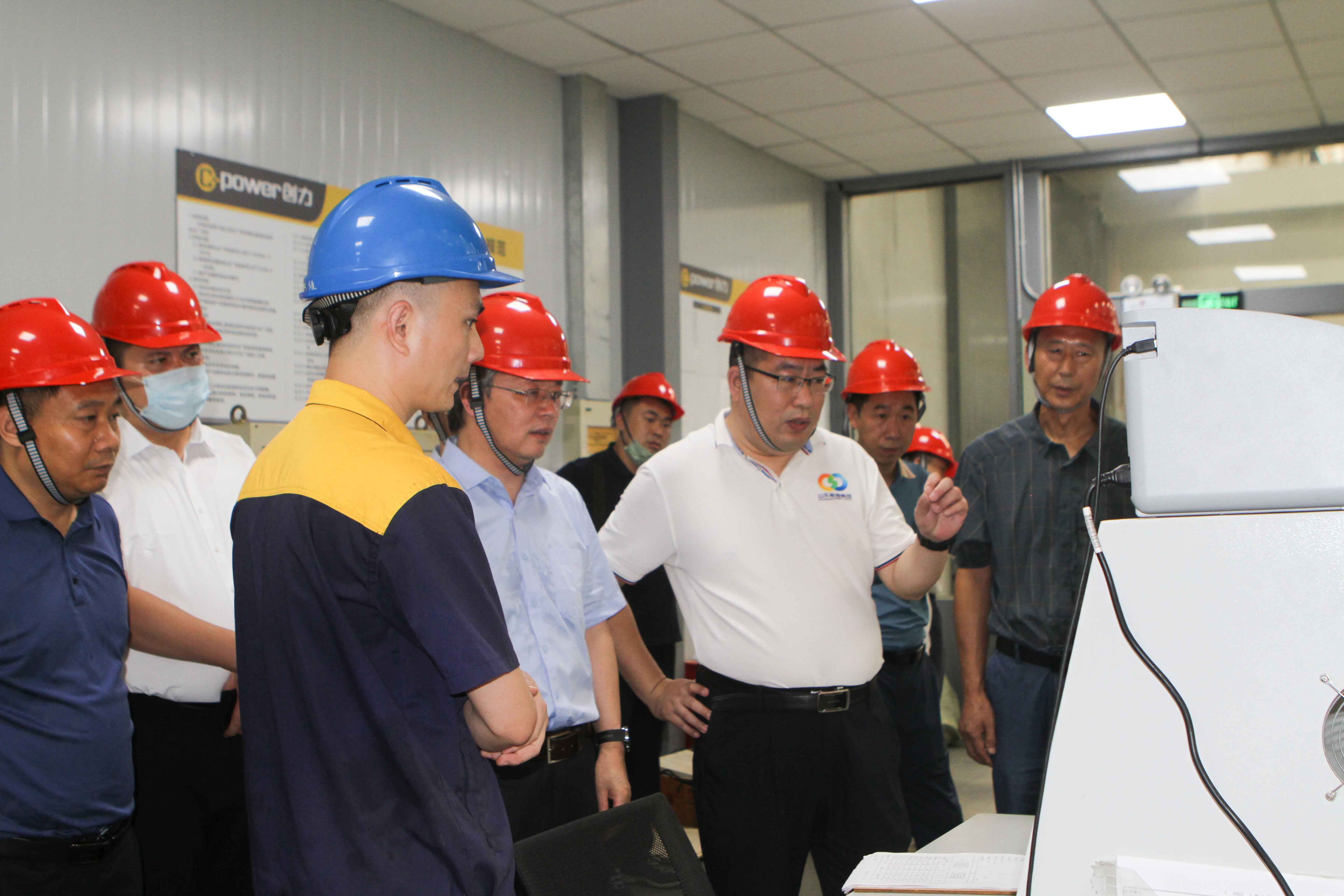 山能集團副總經(jīng)理劉小平一行來我公司考察指導(圖2)