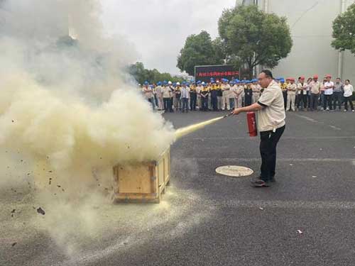 “人人講安全、個個會應急”——上海創(chuàng)力集團開展“安全月”消防演習活動(圖4)